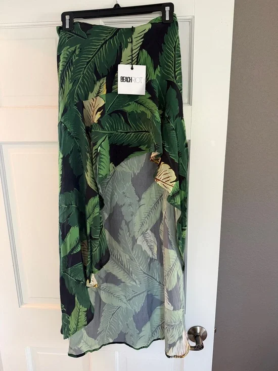 Beach Riot Rachel skirt in Black Palm - Picture 1 of 5